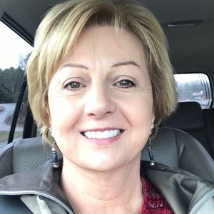 Meet your Posher, Pamela